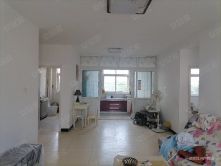 大东吴·金色阳光城3室2厅1卫中间楼层 58万带储藏室带车位 有证能分期